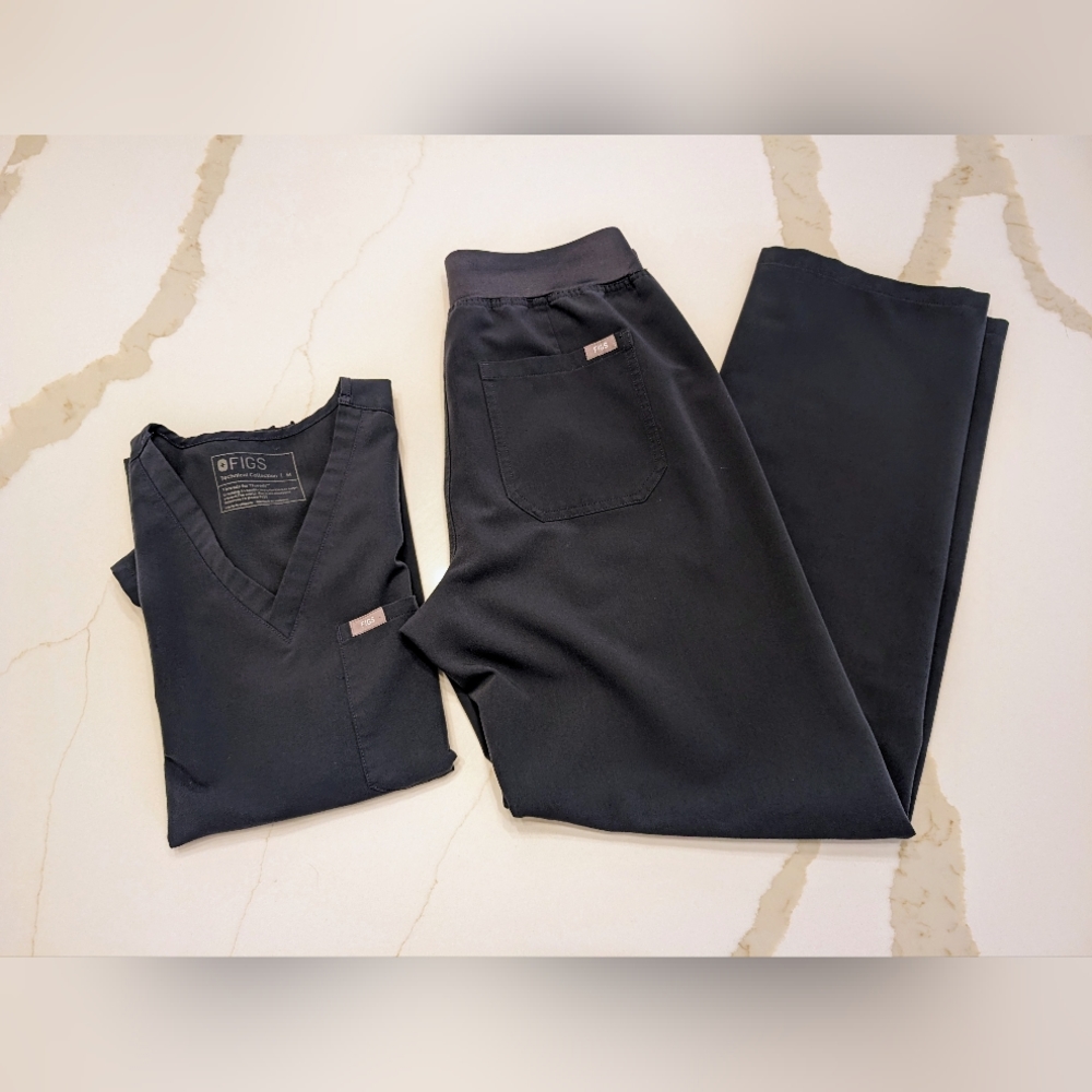 Figs Scrub Set